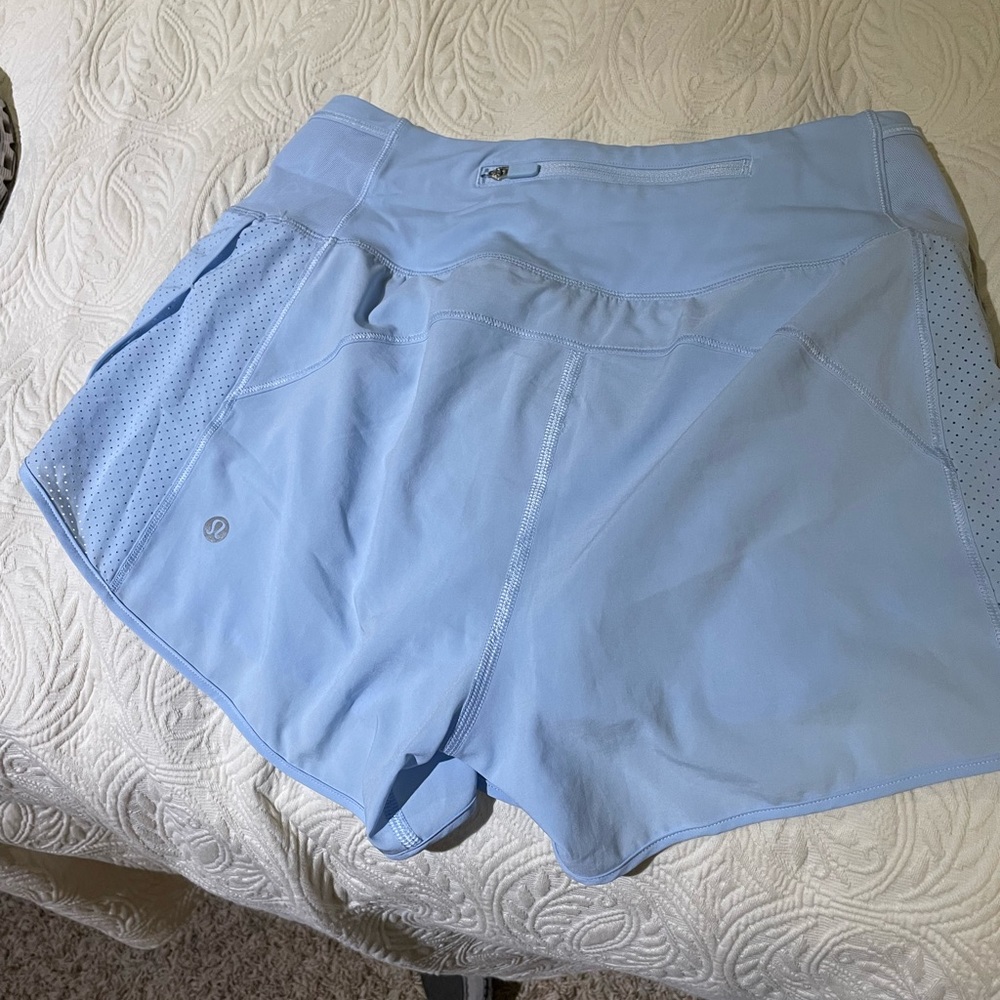 Lulu lemon  mid/high rise short
